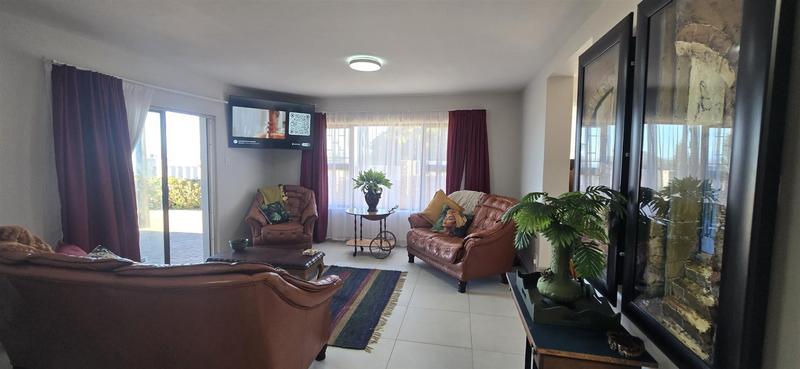 6 Bedroom Property for Sale in Reebok Western Cape